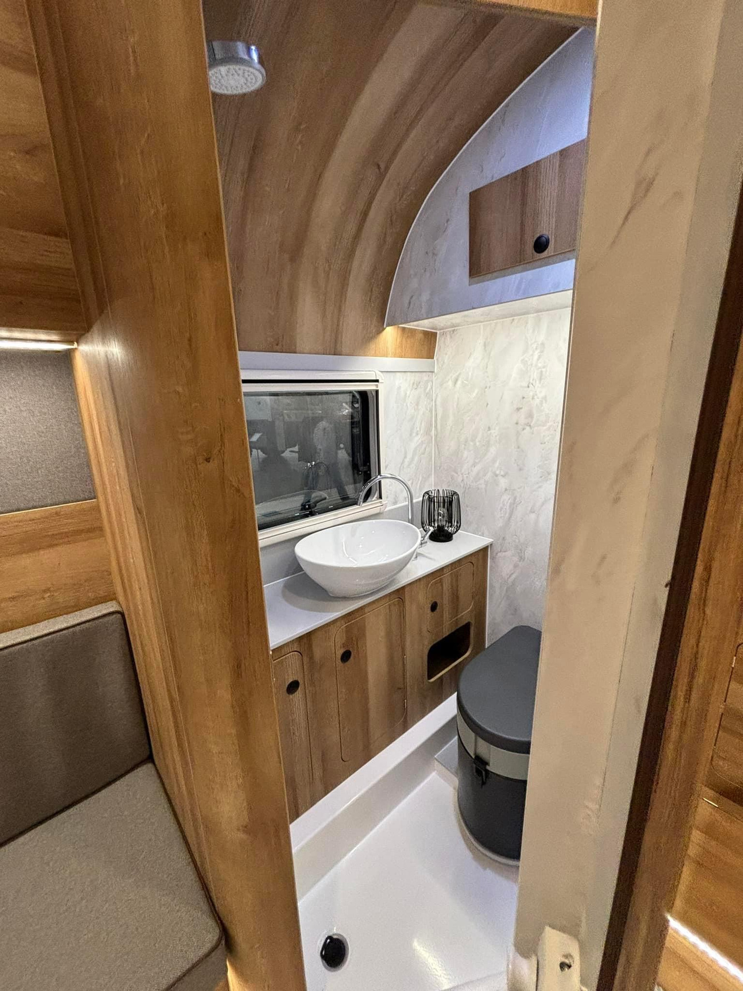 SHINE - American Food Truck undefined: 25 kép.