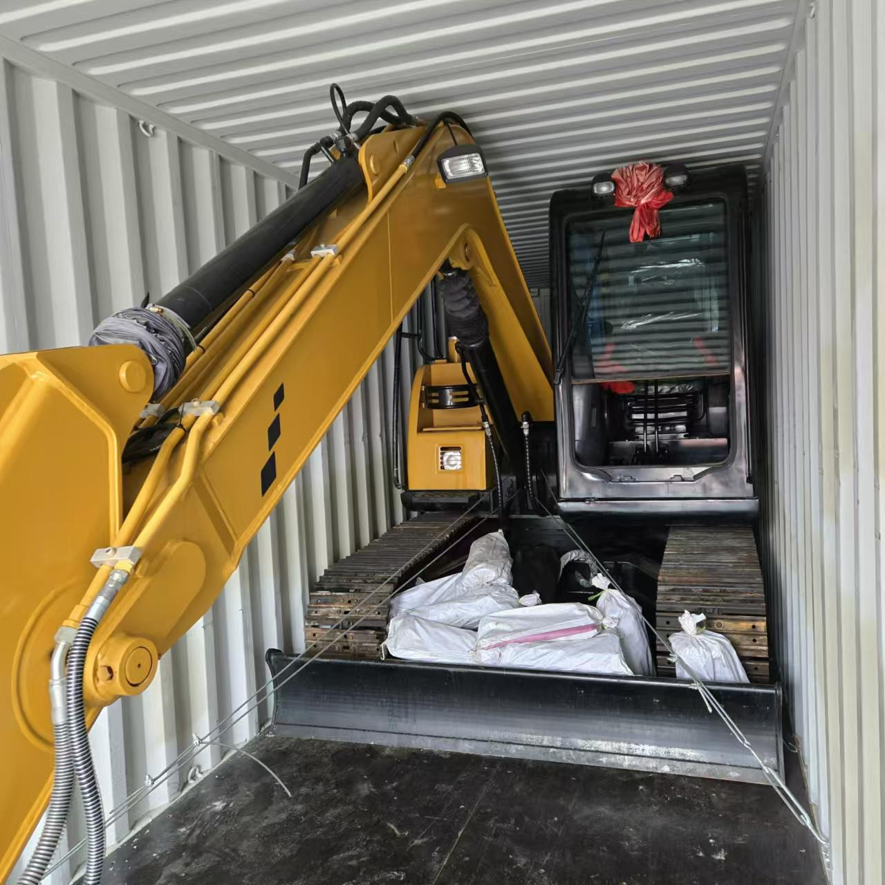 Toaks International Trading Company - Építőipari gépek KOMATSU WA500 undefined: 16 kép.
