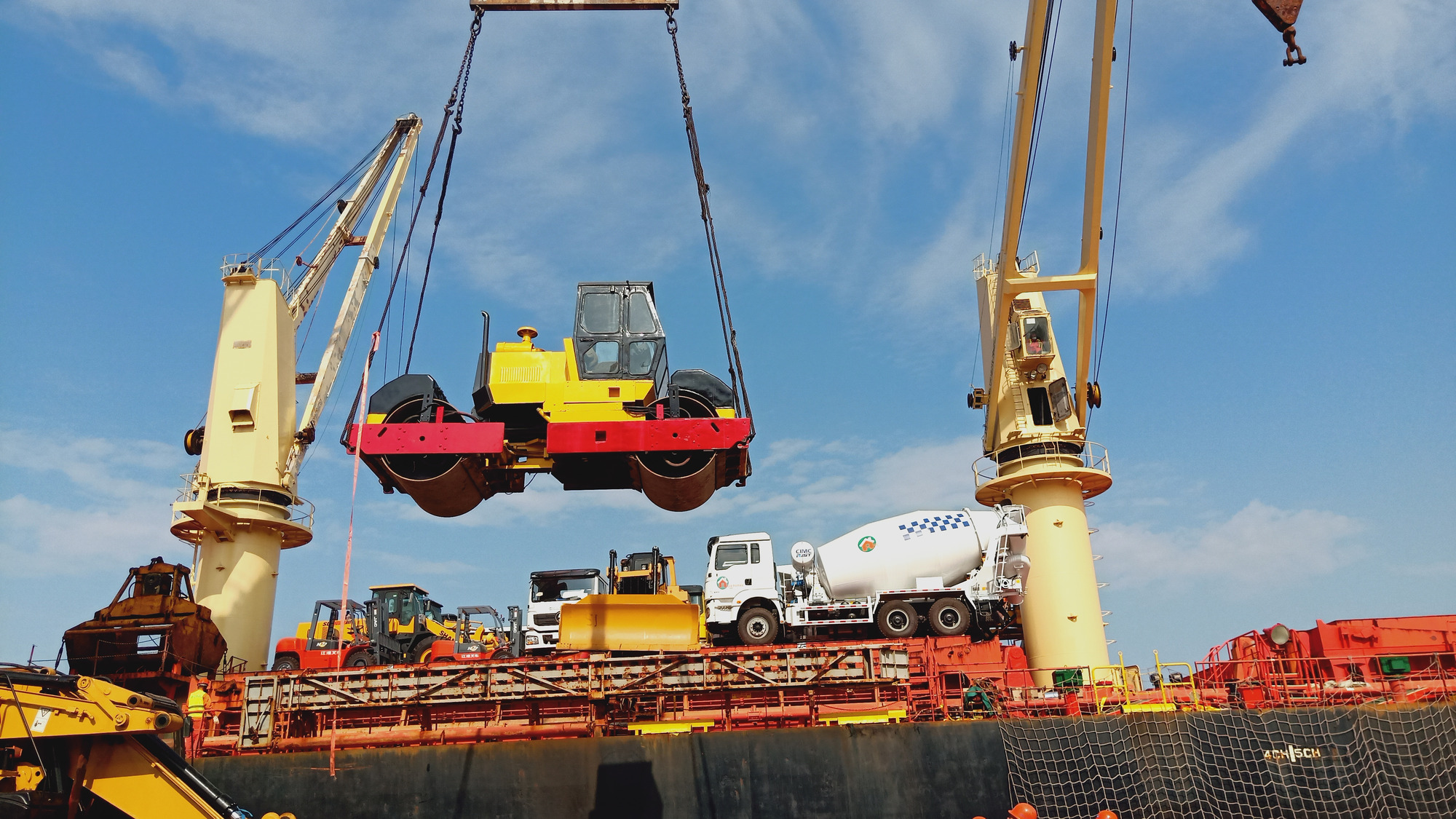 Toaks International Trading Company - Építőipari gépek KOMATSU WA500 undefined: 13 kép.