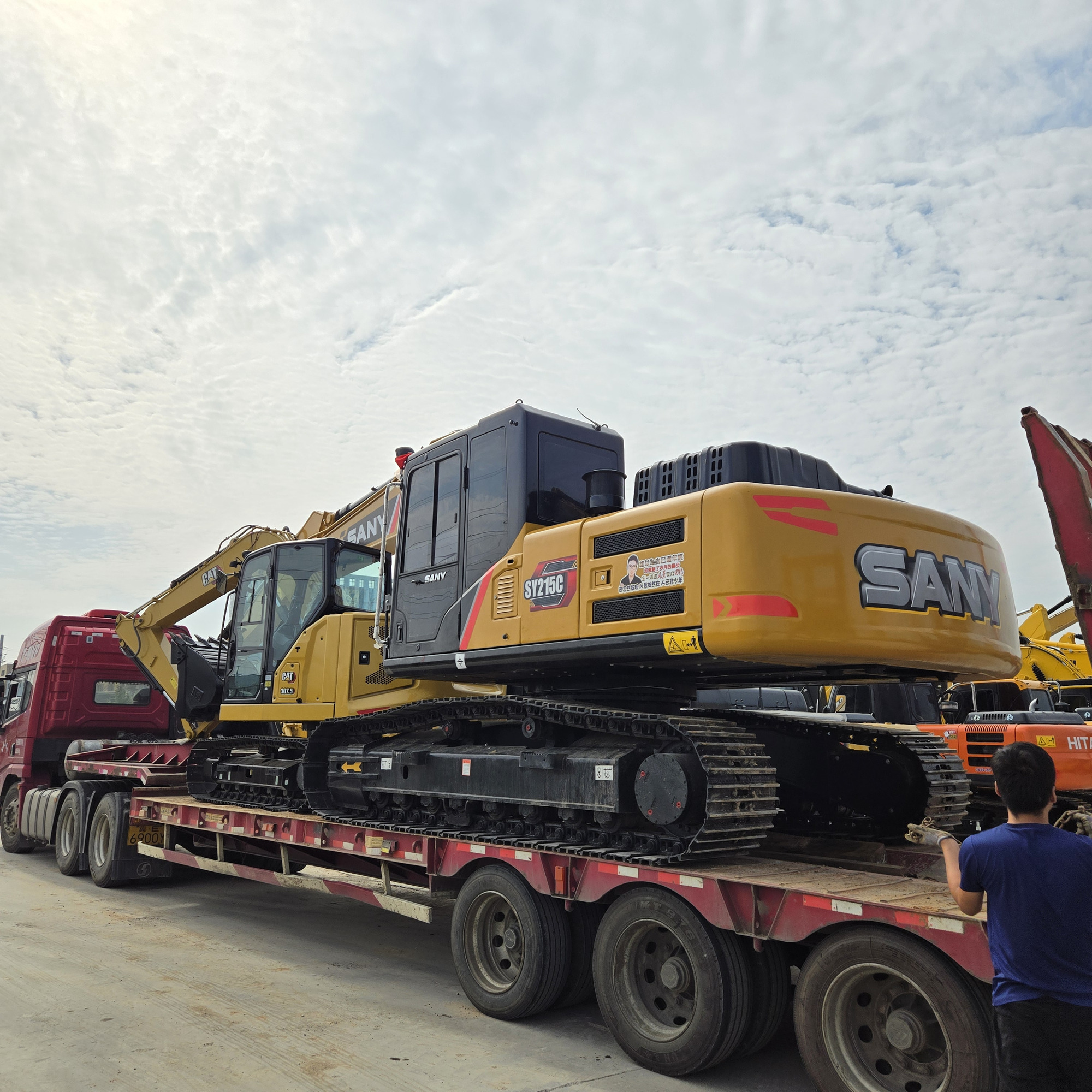 Toaks International Trading Company - Építőipari gépek KOMATSU WA500 undefined: 12 kép.