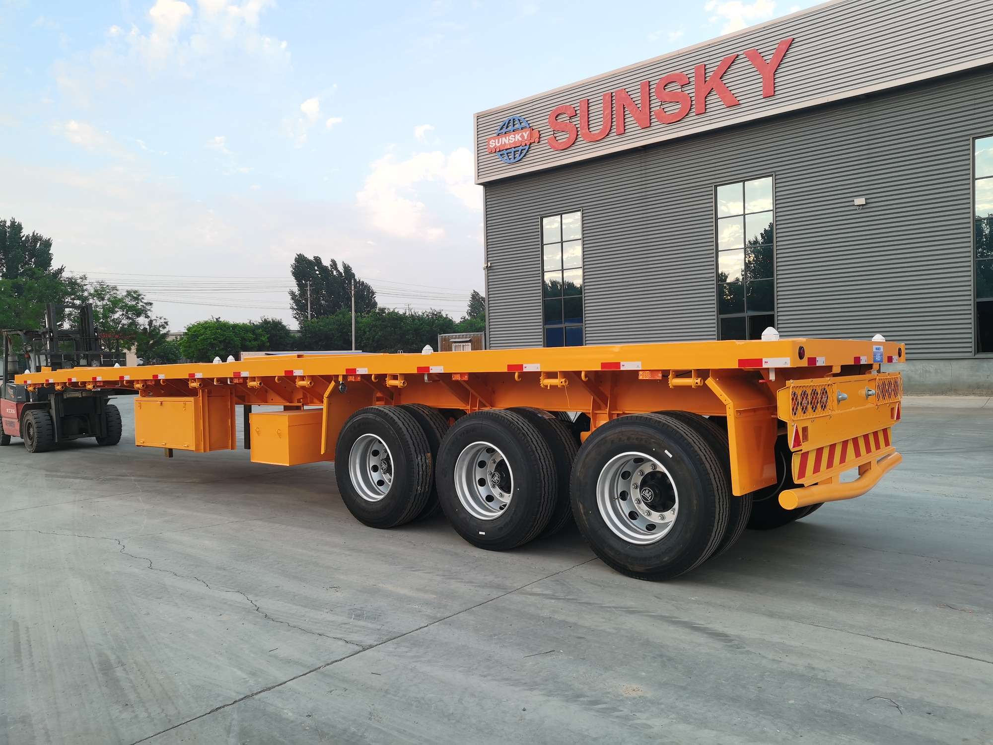 Xiamen Sunsky Vehicle Co.,Ltd - Nyergesvontatók - Euro 2 undefined: 4 kép.