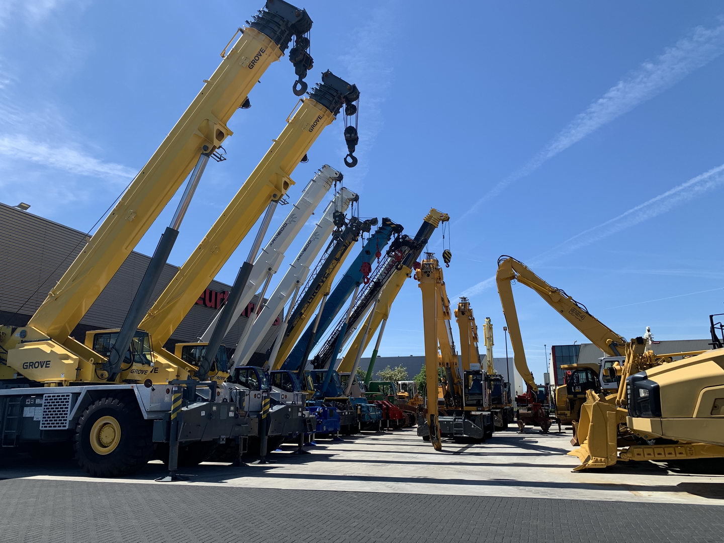 Geurts Trucks B.V. - Nyergesvontatók MERCEDES-BENZ - 8x6, légkondicionáló undefined: 8 kép.