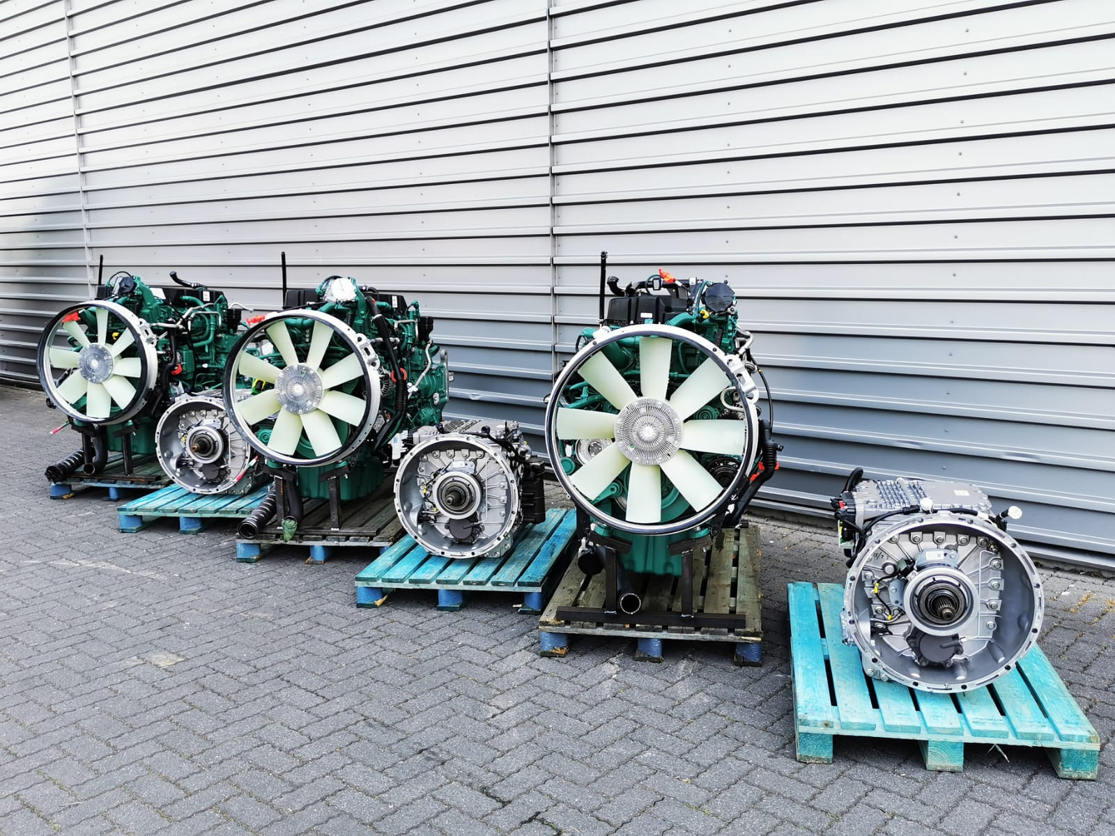 BAS PARTS & TYRES B.V. undefined: 14 kép.