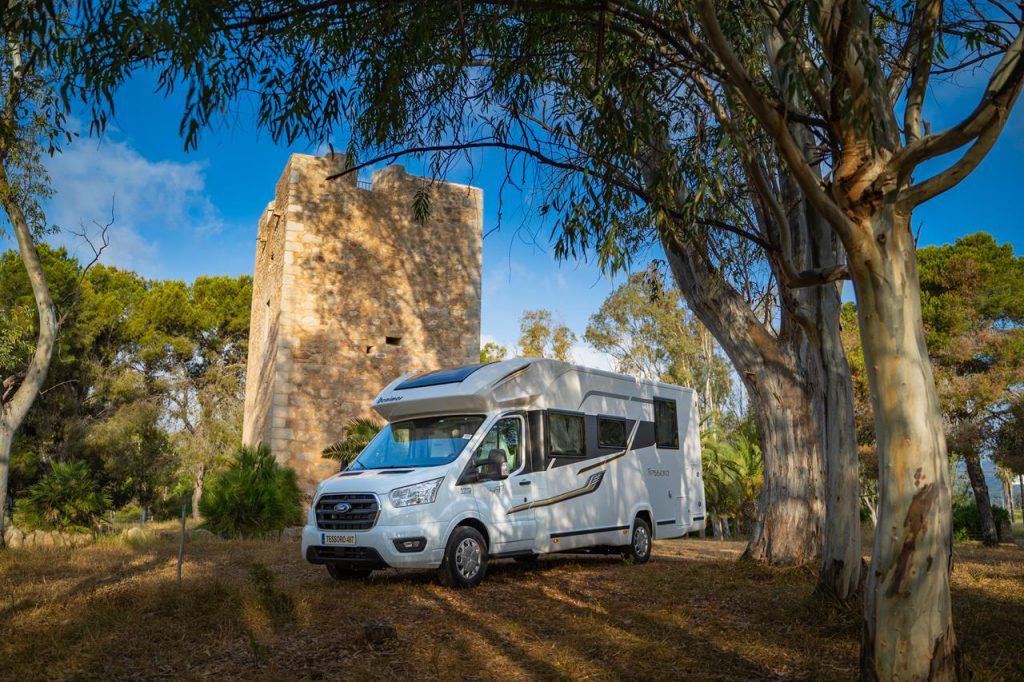 2 AP SPÓŁKA Z OGRANICZONĄ ODPOWIEDZIALNOŚCIĄ - Lakóautók - Év: 2025, Euro 6, légkondicionáló undefined: 1 kép.