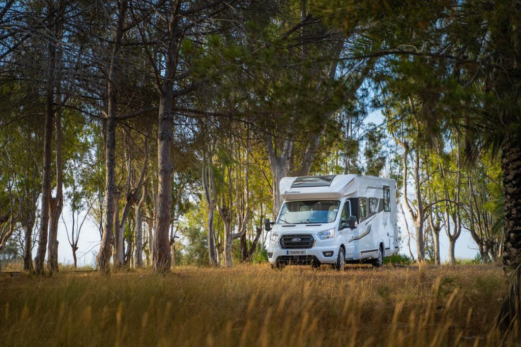 2 AP SPÓŁKA Z OGRANICZONĄ ODPOWIEDZIALNOŚCIĄ - Lakóautók - Év: 2025, Euro 6, légkondicionáló undefined: 2 kép.