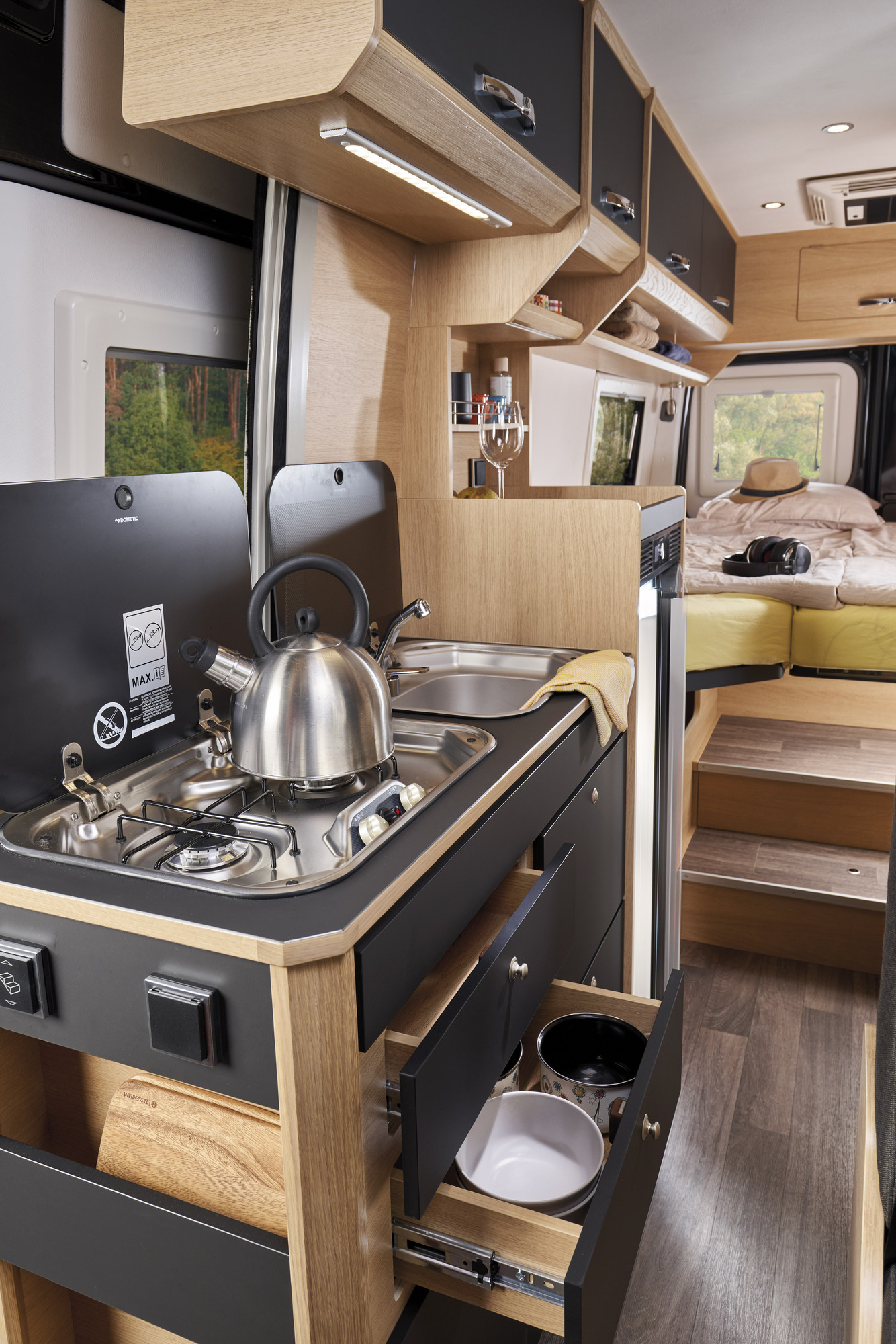 2 AP SPÓŁKA Z OGRANICZONĄ ODPOWIEDZIALNOŚCIĄ - Lakóautók - Év: 2025, Euro 6, légkondicionáló undefined: 9 kép.