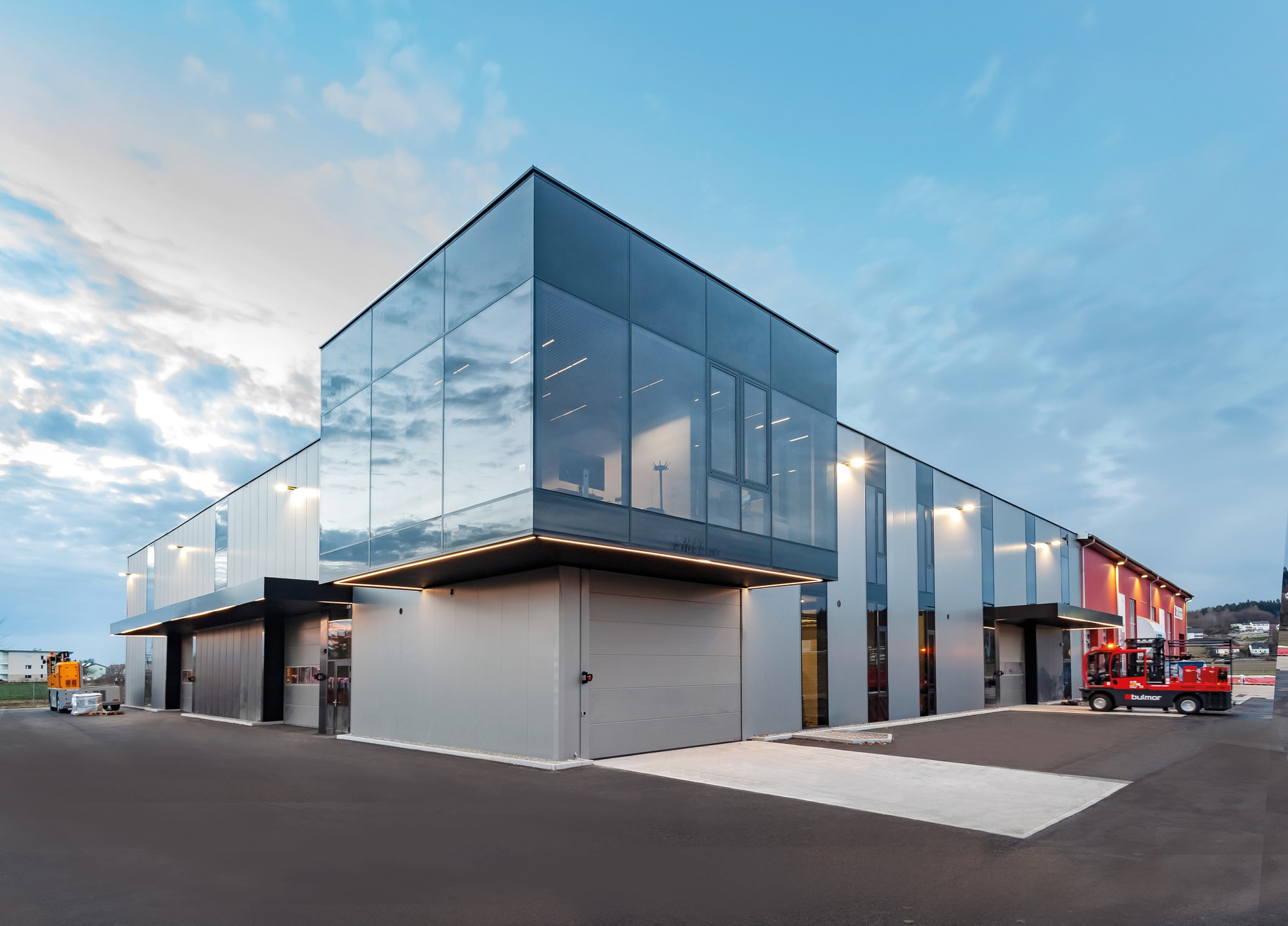 BULMOR LANCER - eladó járművek undefined: 8 kép.