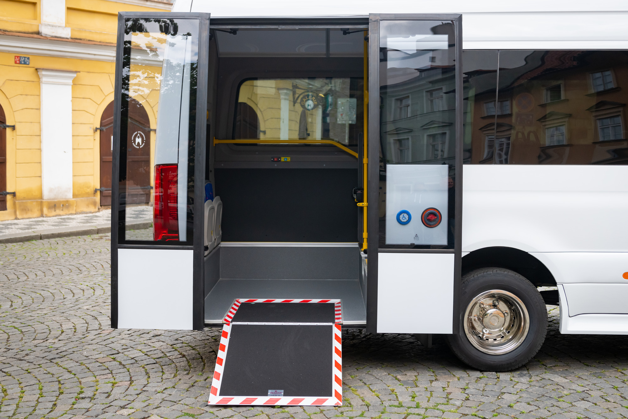 Bus Design, s.r.o.  undefined: 12 kép.