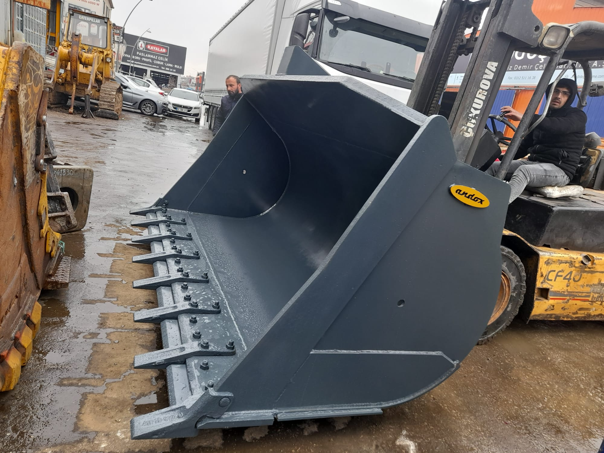 ANDOKS undefined: 72 kép.