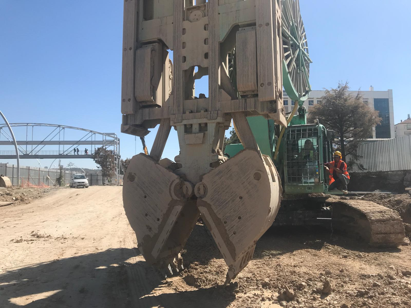 ANDOKS undefined: 28 kép.