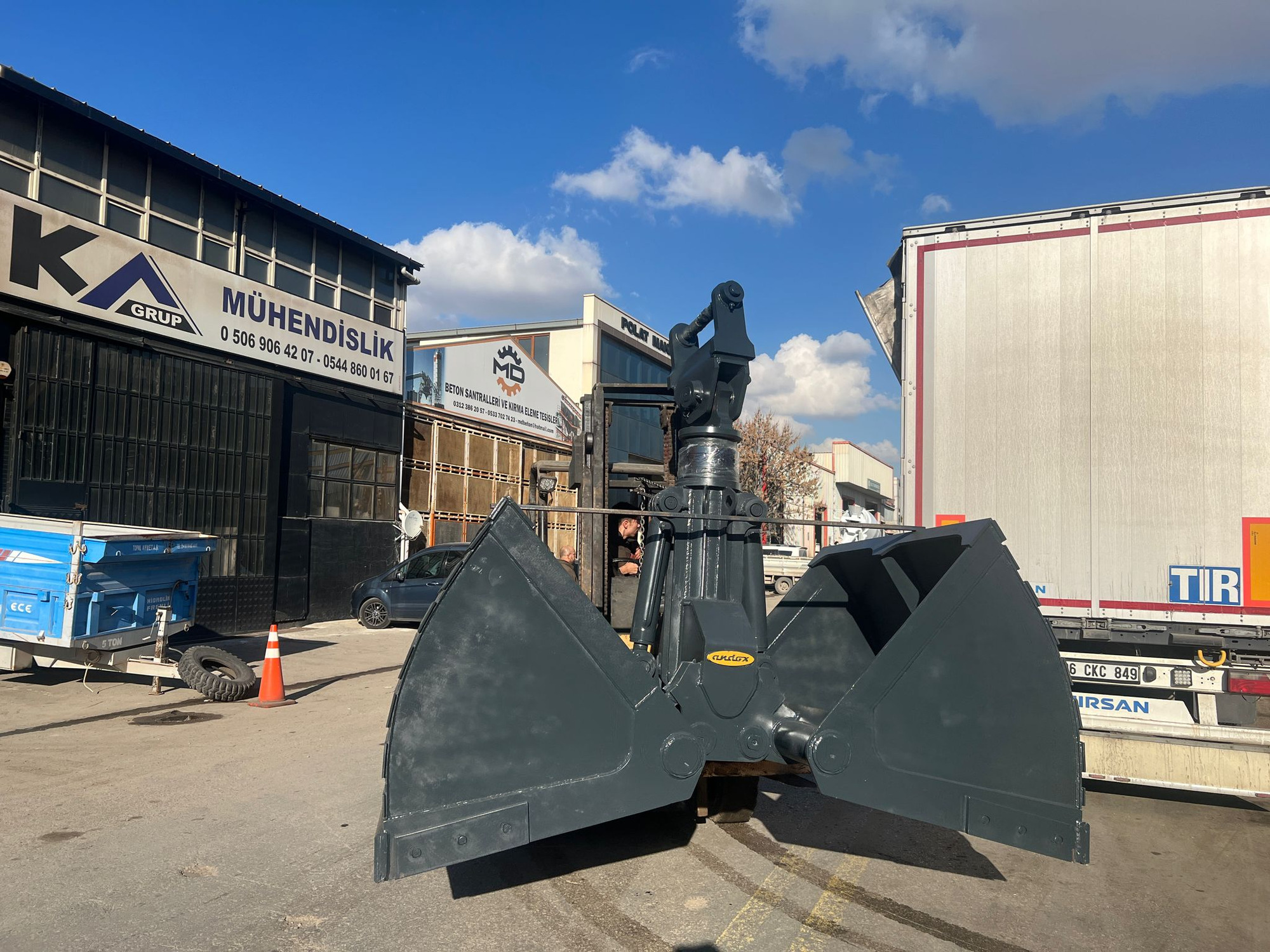 ANDOKS undefined: 53 kép.