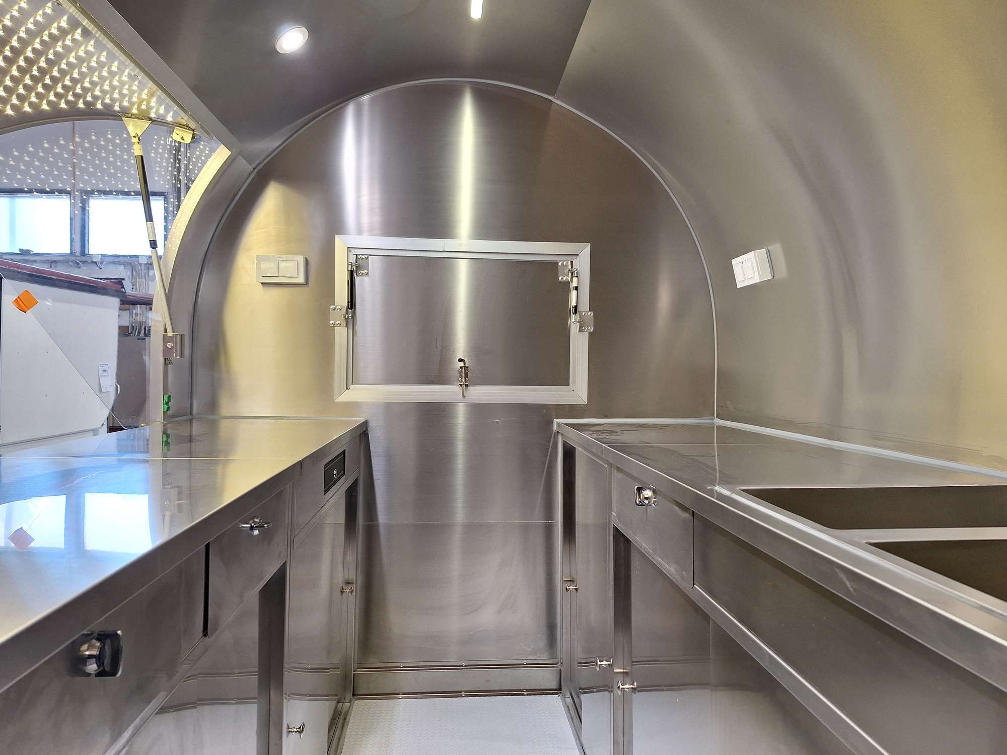 TMK Vaunukeskus Oy - eladó járművek undefined: 22 kép.