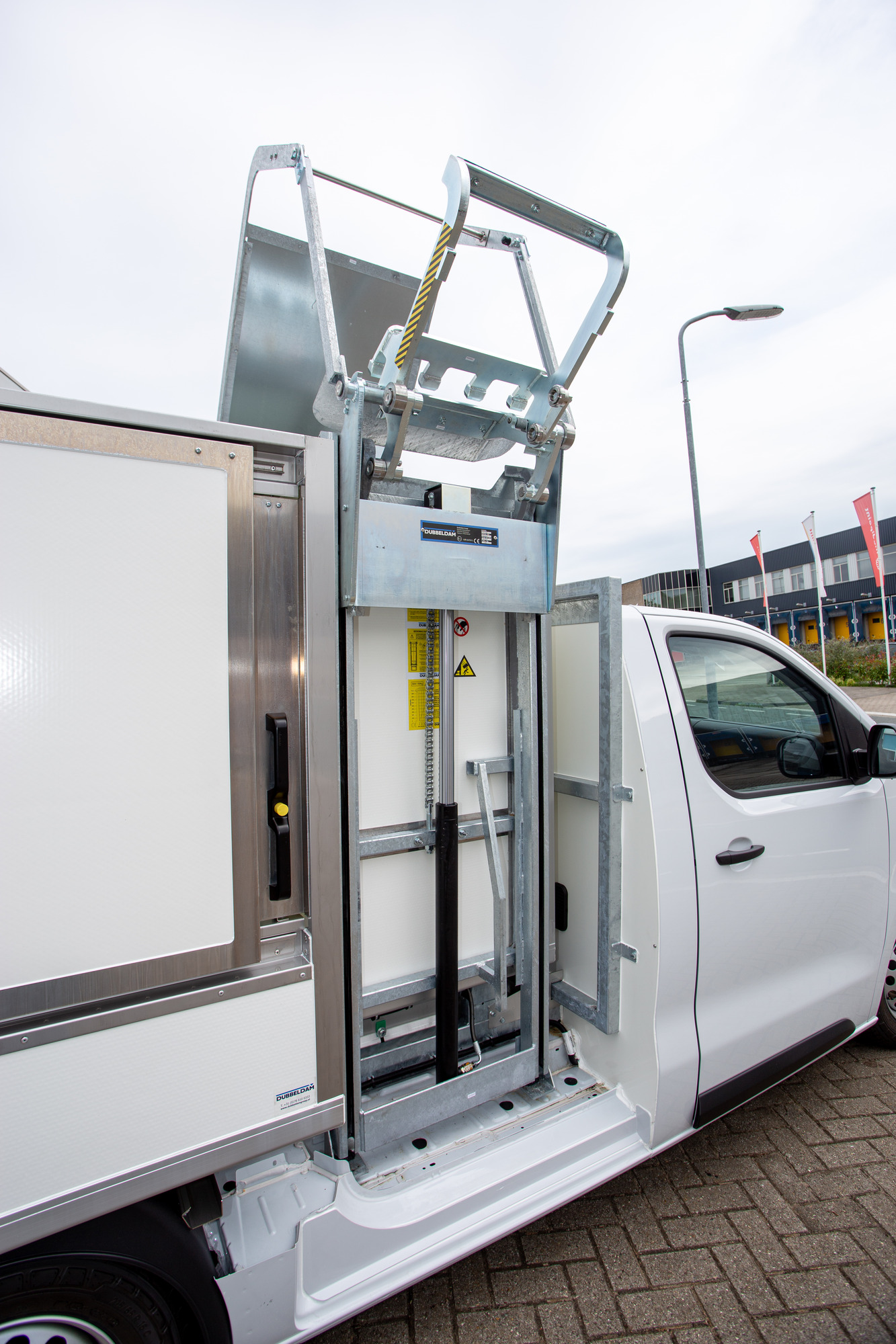 Drechtsteden constructive B.V. - eladó járművek undefined: 2 kép.