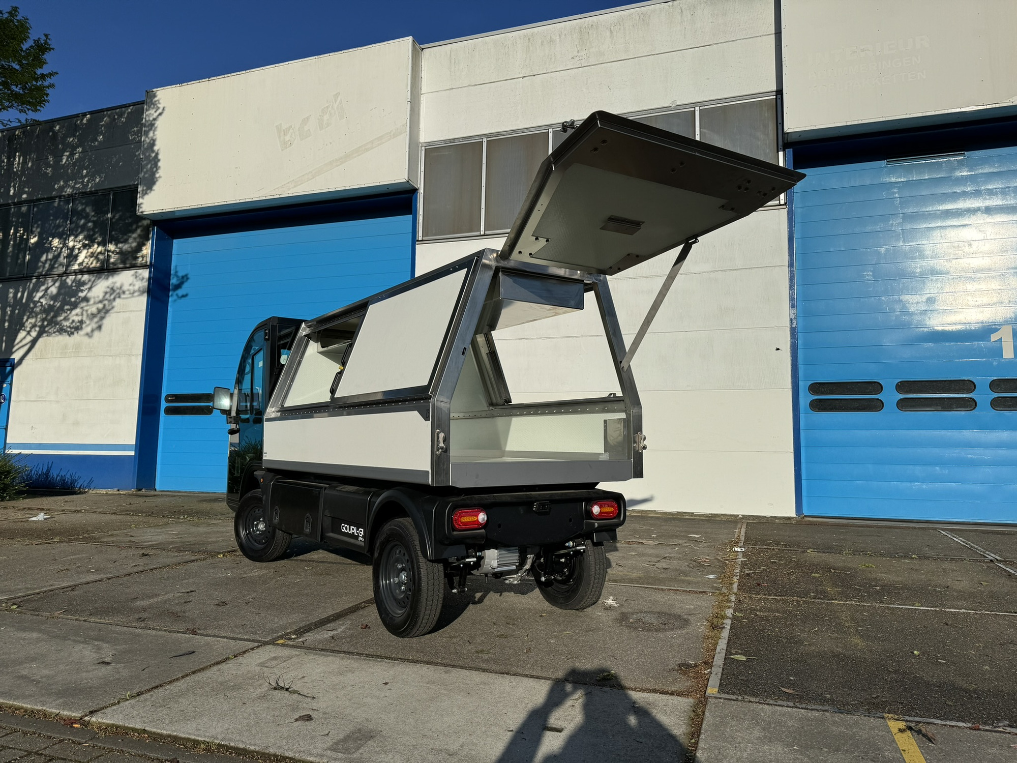 Drechtsteden constructive B.V. - eladó járművek undefined: 5 kép.