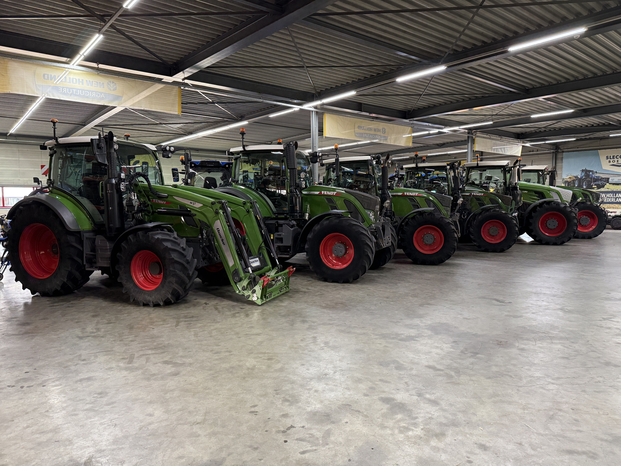 Campo Machinery BV - eladó járművek undefined: 3 kép.