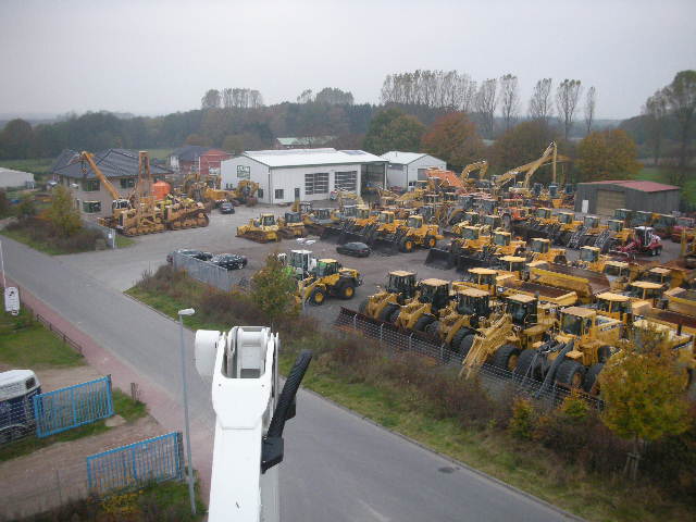 BAUMA Vermiet- und Handels GmbH - Építőipari gépek DOOSAN DL300 - légkondicionáló undefined: 1 kép.