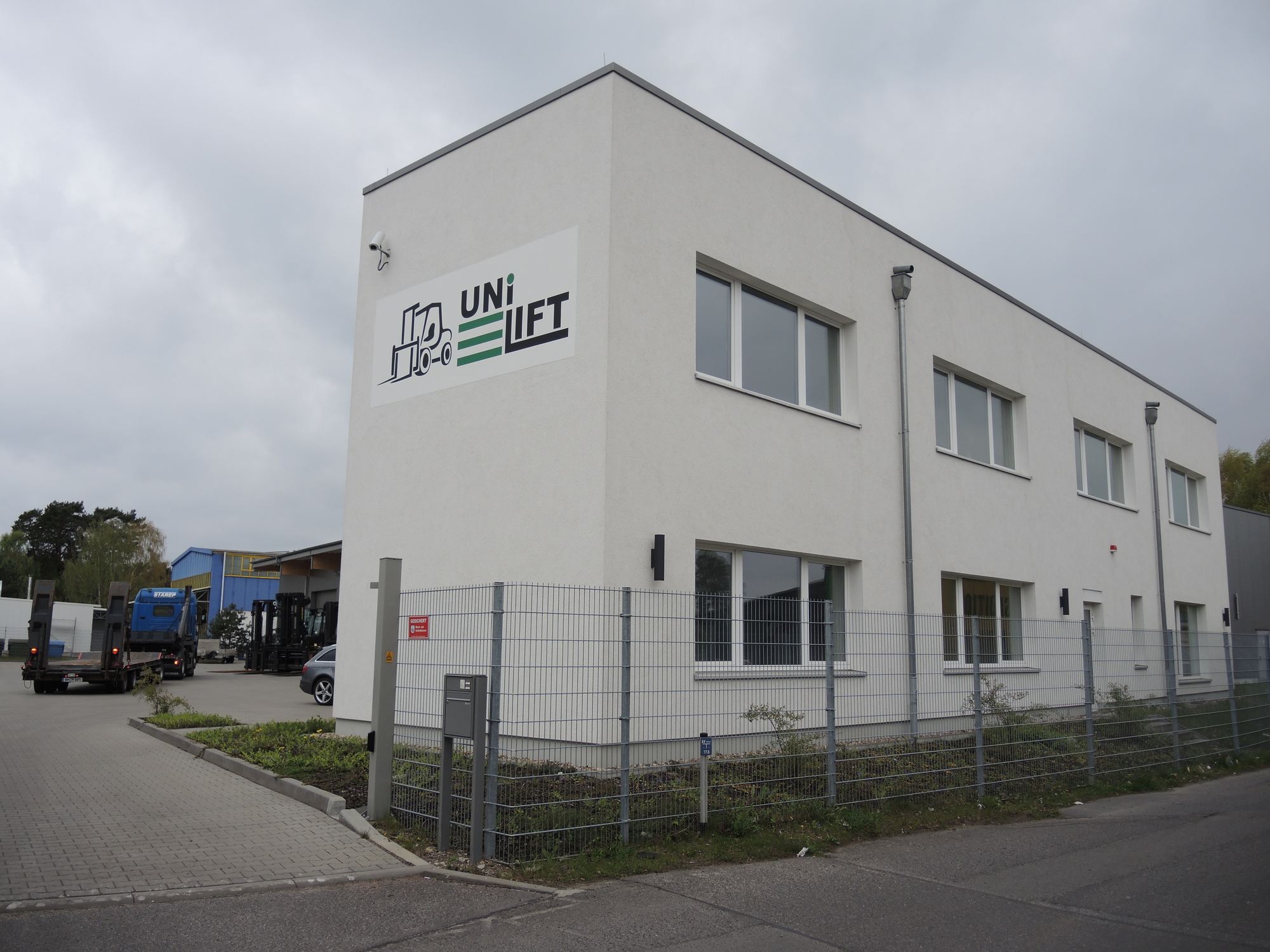 Unilift GmbH&Co.Kg undefined: 2 kép.