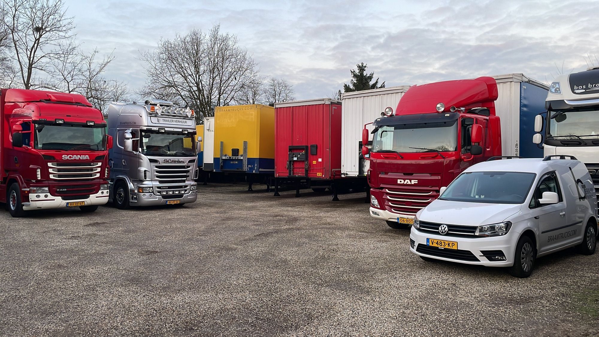 BRAAM TRUCKS & TRAILER VERHUUR B.V. - eladó járművek undefined: 16 kép.