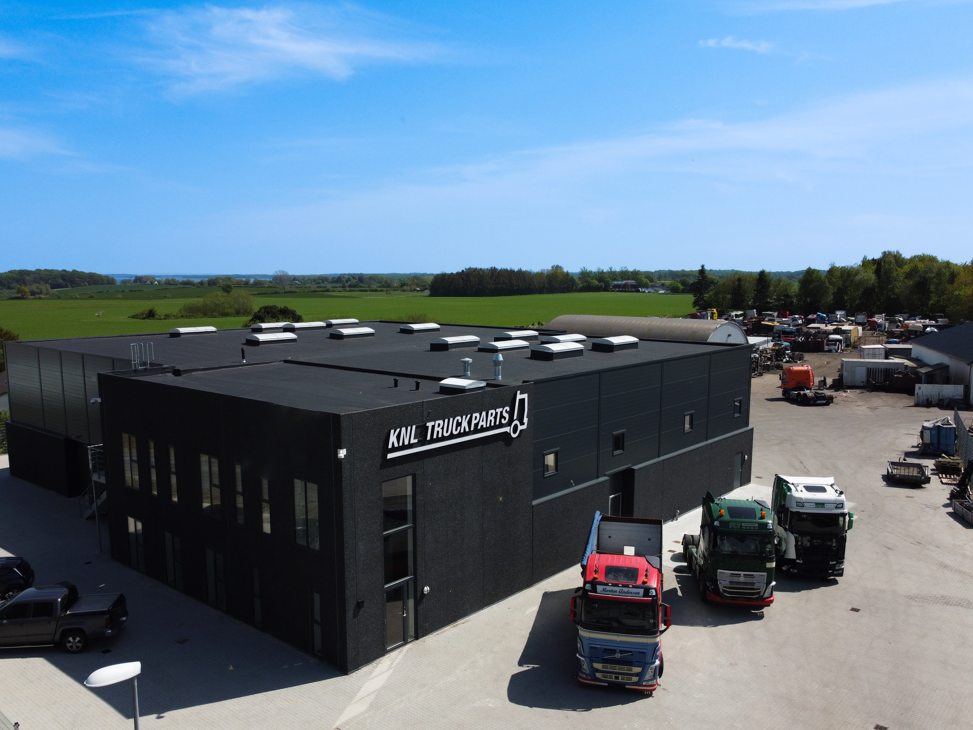 KNL TRUCKPARTS ApS - eladó járművek undefined: 1 kép.