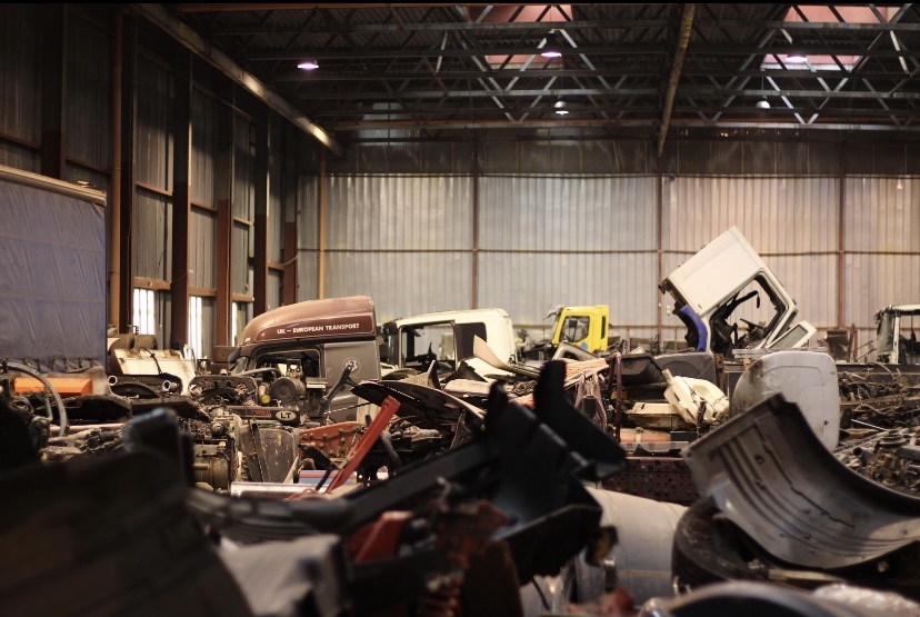 EGDA truckparts - Nyergesvontatók undefined: 12 kép.