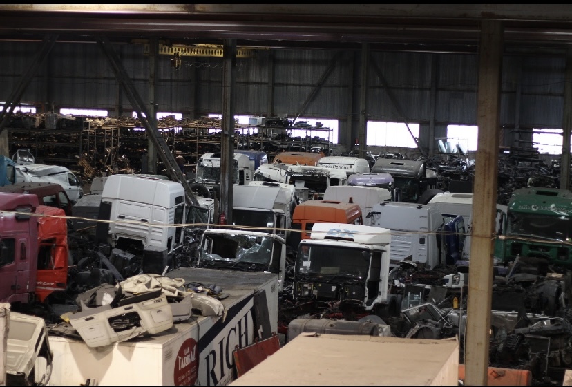 EGDA truckparts - Nyergesvontatók undefined: 9 kép.