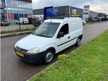 Kis furgon OPEL