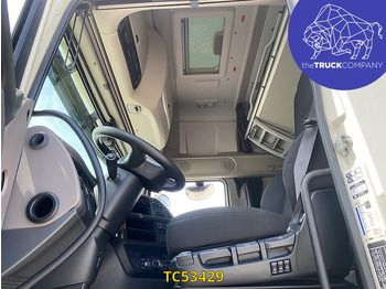 Nyergesvontató DAF XF 480: 5 kép.