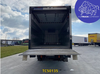 Hűtős teherautó Renault D 320: 2 kép.