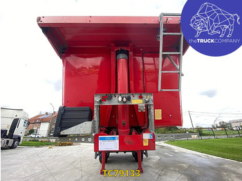 Félpótkocsi billenőplatós Schmitz Cargobull: 4 kép.