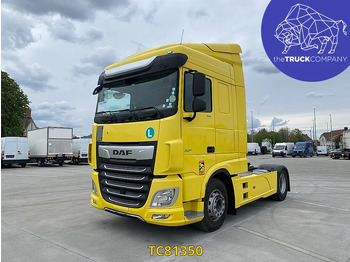 Nyergesvontató DAF XF