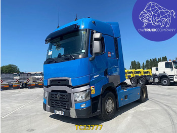 Nyergesvontató RENAULT T 520