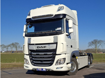 Horgos rakodó teherautó DAF XF 480