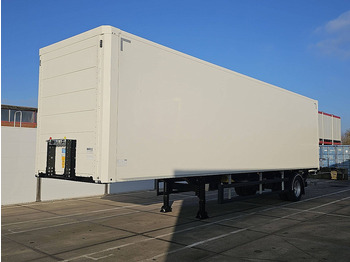 Félpótkocsi dobozos