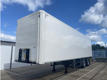 Félpótkocsi dobozos