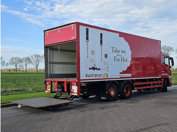 Dobozos felépítményű teherautó MAN 26.320 TGS: 3 kép.