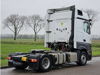 Nyergesvontató Mercedes-Benz ACTROS 1845 LS BIGSPACE: 3 kép. Nyergesvontató Mercedes-Benz ACTROS 1845 LS BIGSPACE: 3 kép.