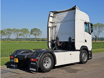 Nyergesvontató Scania S450: 3 kép.