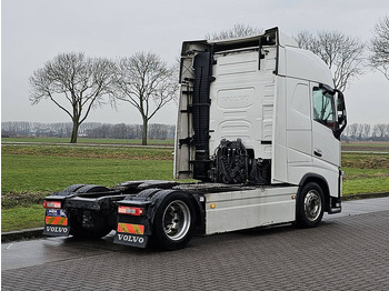 Nyergesvontató Volvo FH 460 ALCOA'S I-SEE ACC: 3 kép. Nyergesvontató Volvo FH 460 ALCOA'S I-SEE ACC: 3 kép.