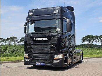 Nyergesvontató SCANIA R 450