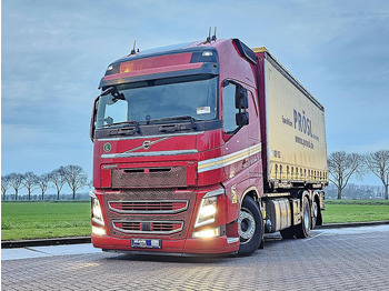 Ponyvás teherautó VOLVO FH 500