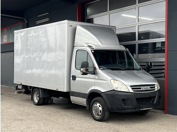 Dobozos kisteherautó IVECO Daily 35c18