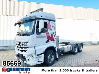 Nyergesvontató MERCEDES-BENZ Arocs 3351