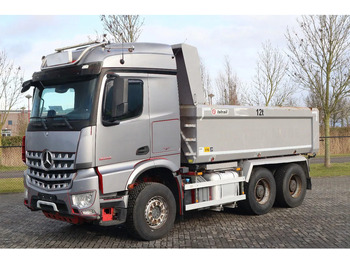 Billenőplatós teherautó MERCEDES-BENZ Arocs 2658