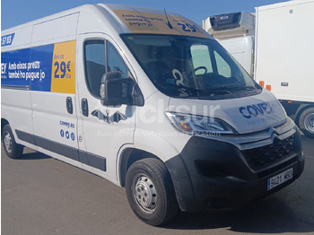 Dobozos kisteherautó IVECO