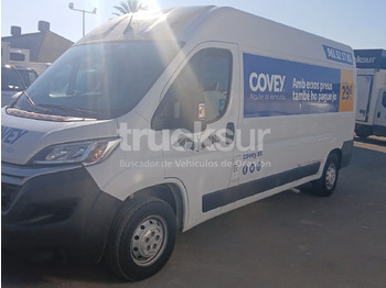 Dobozos kisteherautó IVECO JUMPER 120.35: 2 kép.