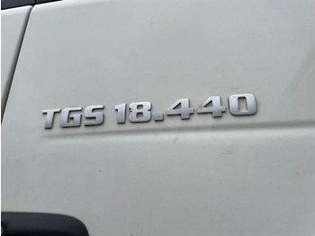 Nyergesvontató MAN TGS 18.440: 3 kép.