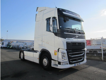 Nyergesvontató Volvo FH 500: 3 kép.