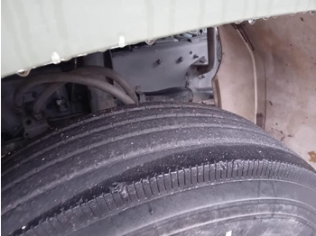 Tartályos teherautó a következők szállításához élelmiszer Scania 93 250: 2 kép. Tartályos teherautó a következők szállításához élelmiszer Scania 93 250: 2 kép.