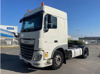 Nyergesvontató DAF XF 105