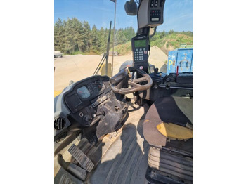 Gumikerekes homlokrakodó Caterpillar 950G-II: 3 kép.